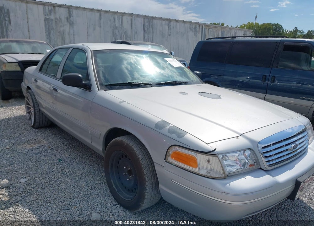 2003 FORD CROWN VICTORIA POLICE VIN: 2FAHP71W13X204988