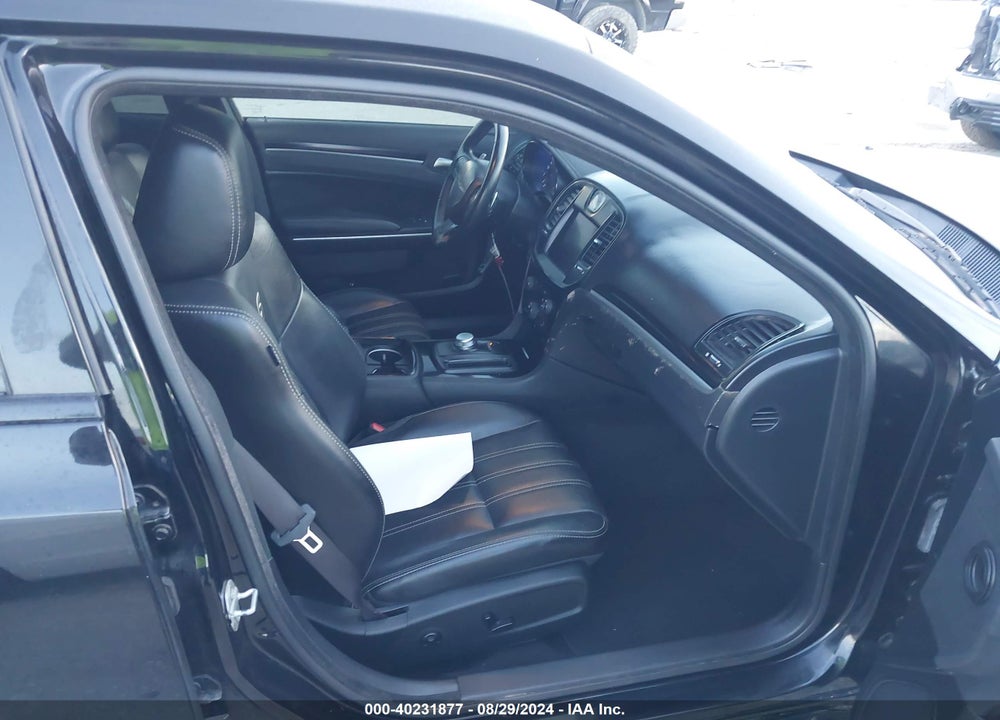 2020 CHRYSLER 300 VIN: 2C3CCABT3LH158807