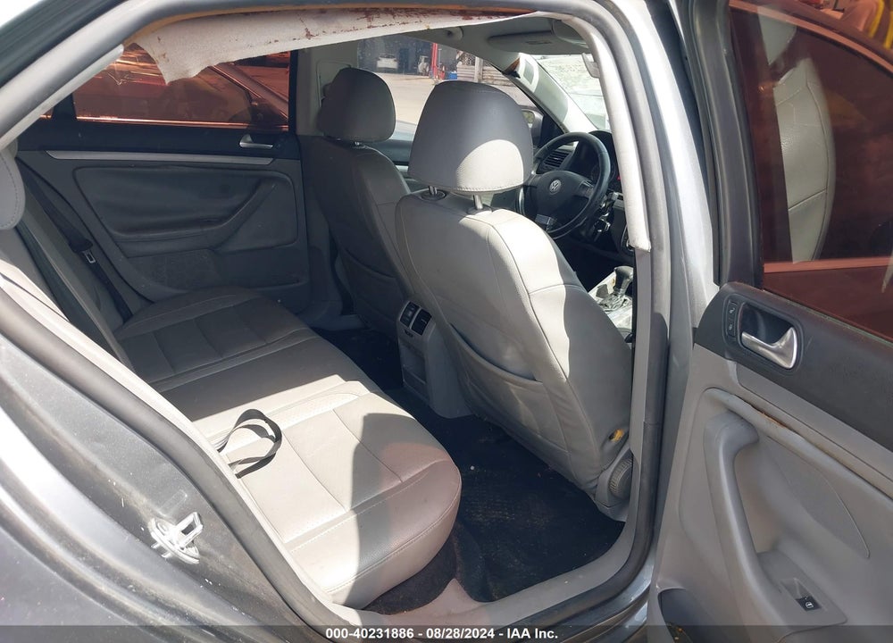 2008 VOLKSWAGEN JETTA SE/SEL VIN: 3VWRM71K88M181519
