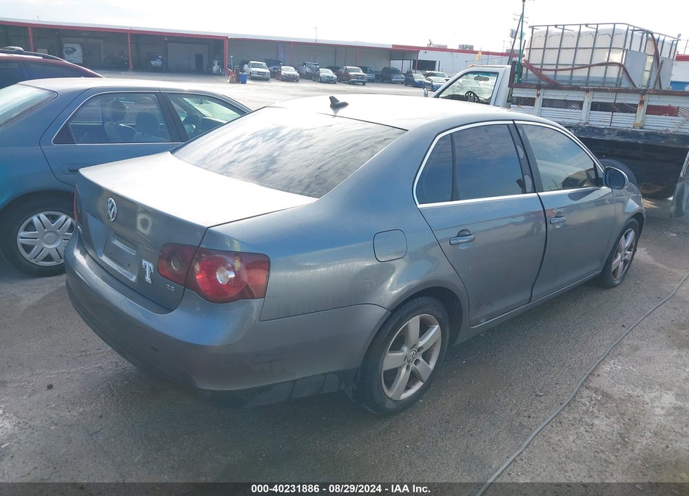 2008 VOLKSWAGEN JETTA SE/SEL VIN: 3VWRM71K88M181519