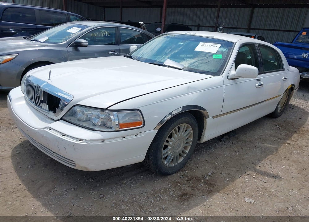 2008 LINCOLN TOWN CAR SIGNATURE LIMITED VIN: 2LNHM82W28X645474