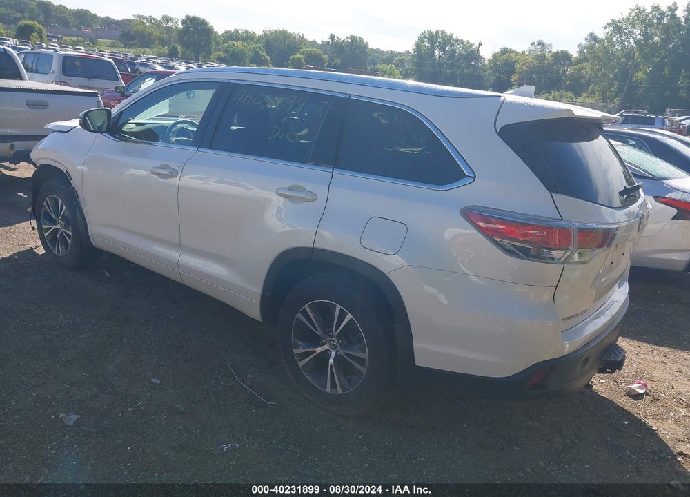 2016 TOYOTA HIGHLANDER XLE V6 VIN: 5TDJKRFH5GS225554