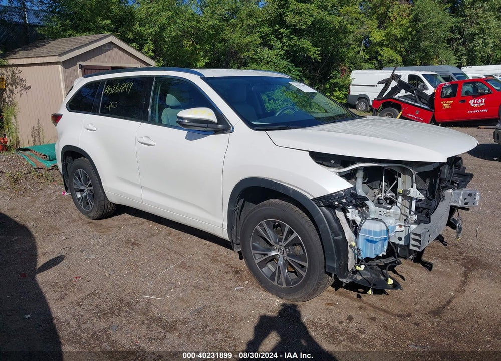 2016 TOYOTA HIGHLANDER XLE V6 VIN: 5TDJKRFH5GS225554