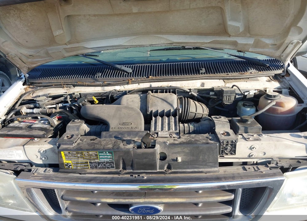 2004 FORD E-350 SUPER DUTY CHATEAU/XL/XLT VIN: 1FBNE31L74HB25347