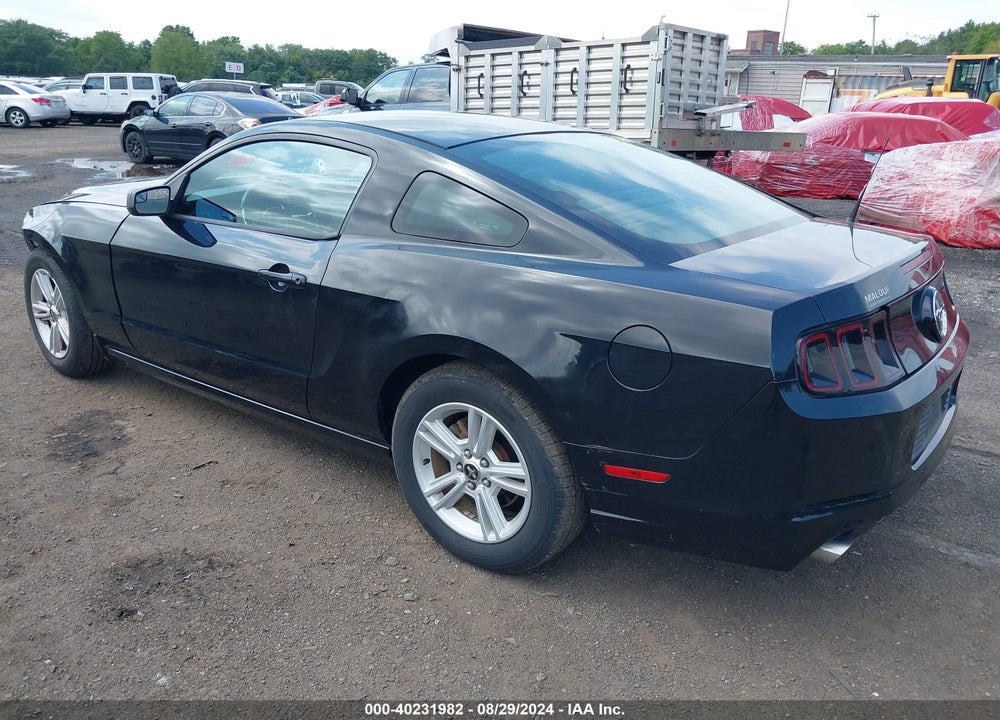 2014 FORD MUSTANG V6 VIN: 1ZVBP8AM2E5282086
