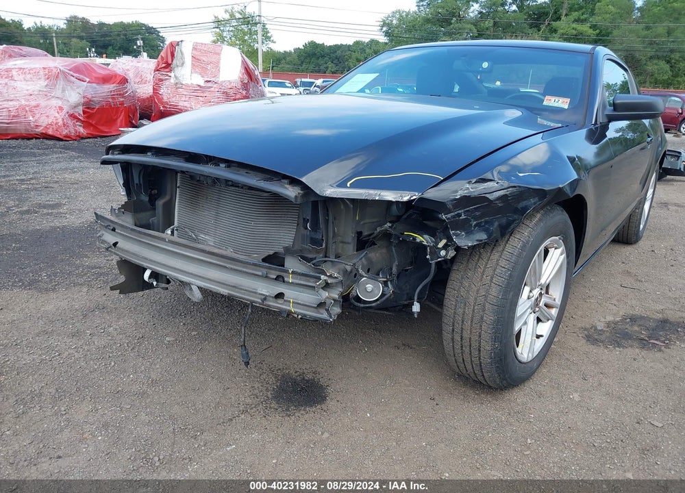 2014 FORD MUSTANG V6 VIN: 1ZVBP8AM2E5282086