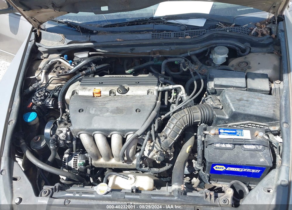 2004 HONDA ACCORD 2.4 EX VIN: 1HGCM56844A028588