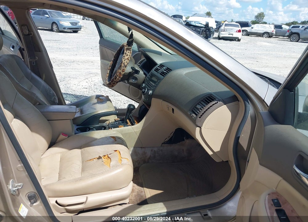 2004 HONDA ACCORD 2.4 EX VIN: 1HGCM56844A028588