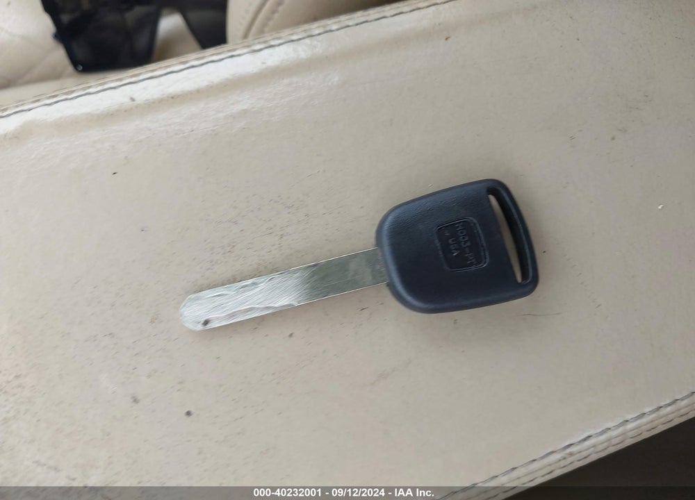 2004 HONDA ACCORD 2.4 EX VIN: 1HGCM56844A028588