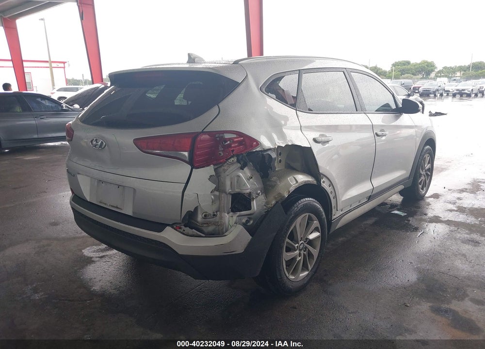 2017 HYUNDAI TUCSON VIN: KM8J33A40HU545565