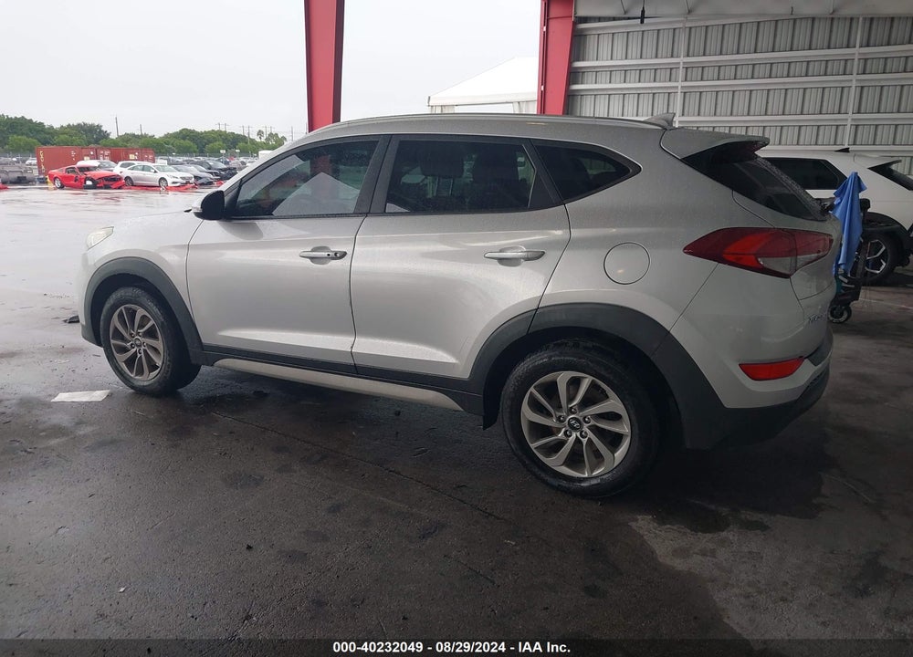 2017 HYUNDAI TUCSON VIN: KM8J33A40HU545565
