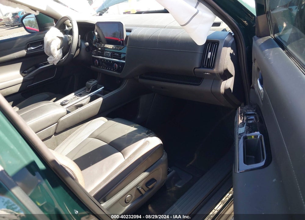 2024 NISSAN PATHFINDER SL 4WD VIN: 5N1DR3CC1RC216168