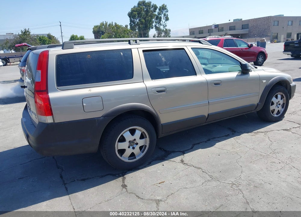 2001 VOLVO V70 XC VIN: YV1SZ58D011011024