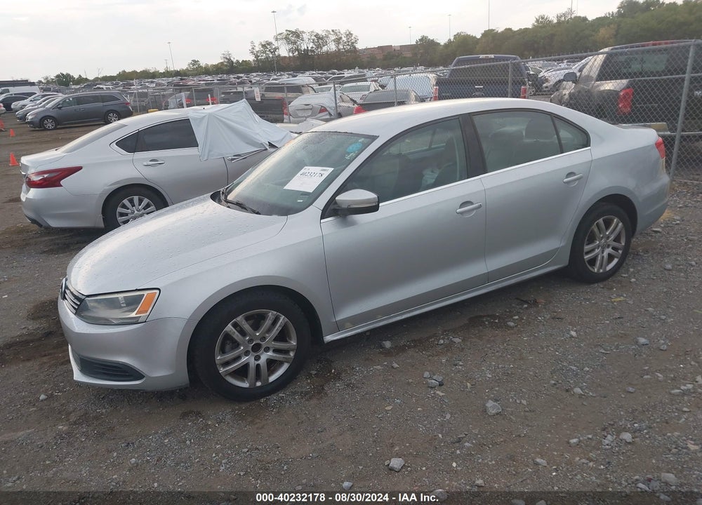 2013 VOLKSWAGEN JETTA 2.5L SE VIN: 3VWDP7AJ8DM376085