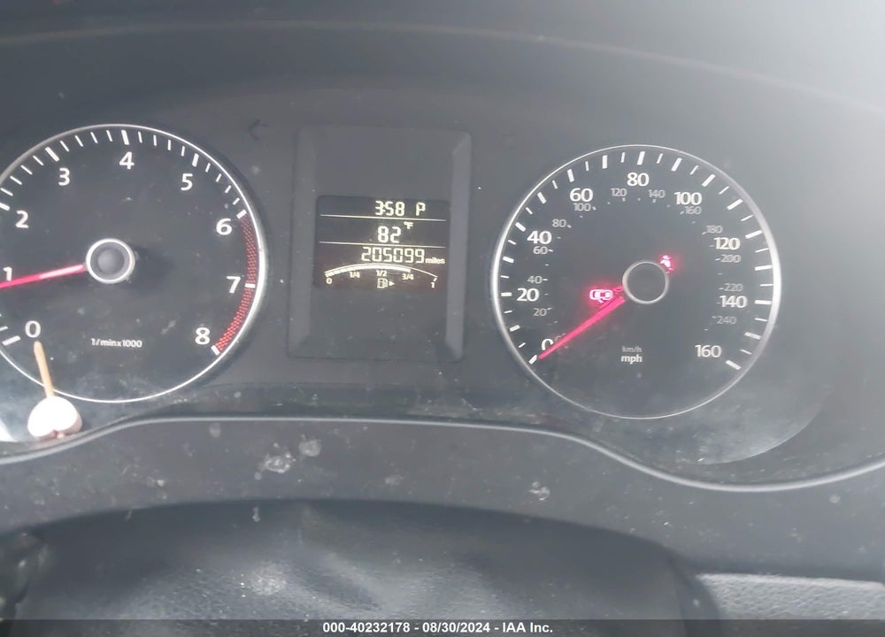 2013 VOLKSWAGEN JETTA 2.5L SE VIN: 3VWDP7AJ8DM376085