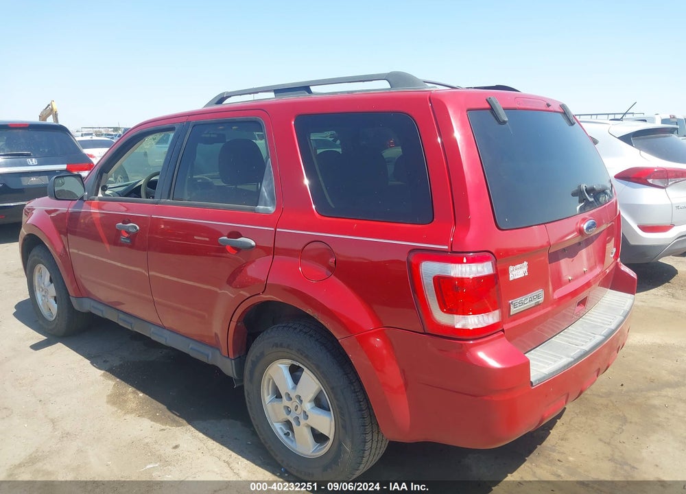 2011 FORD ESCAPE XLT VIN: 1FMCU9DG9BKA24636