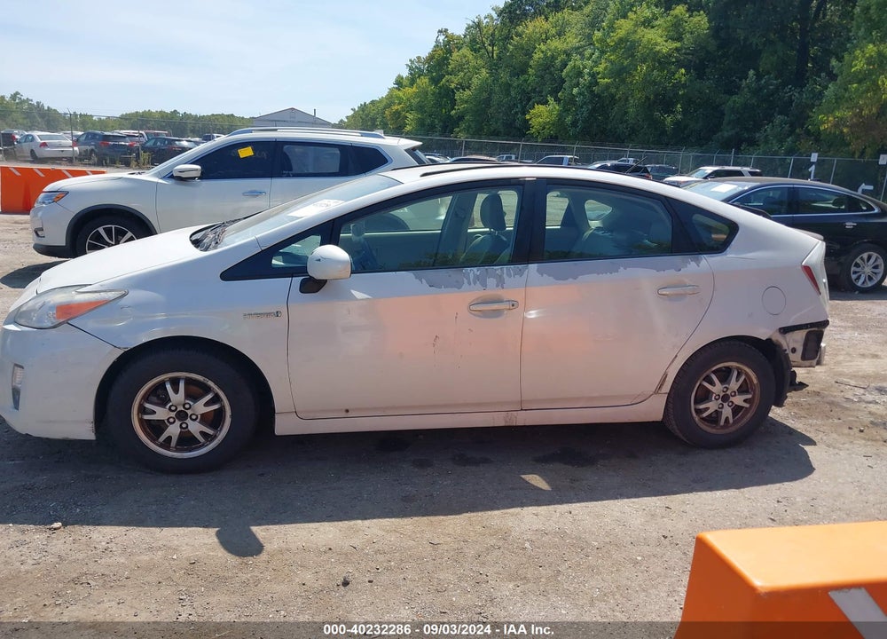 2010 TOYOTA PRIUS III VIN: JTDKN3DU5A0053982