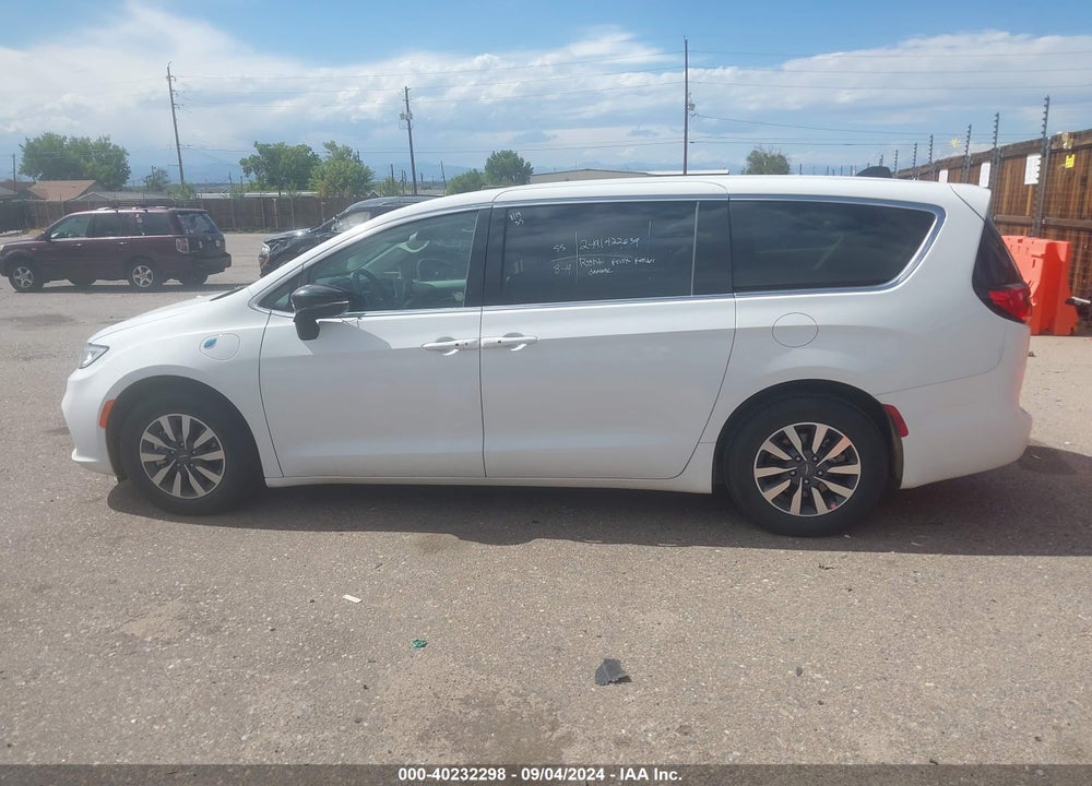 2024 CHRYSLER PACIFICA HYBRID SELECT VIN: 2C4RC1S76RR117714