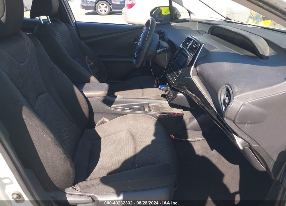 2019 TOYOTA PRIUS LE VIN: JTDKARFU2K3070668