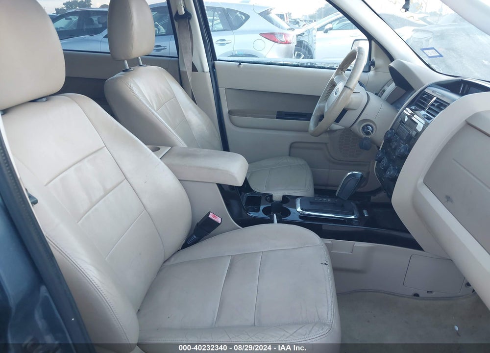 2010 FORD ESCAPE LIMITED VIN: 1FMCU0E73AKA35138