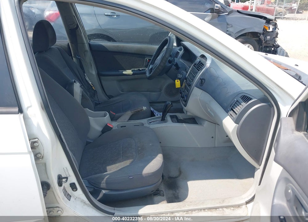 2005 KIA SPECTRA5 VIN: KNAFE161155090770