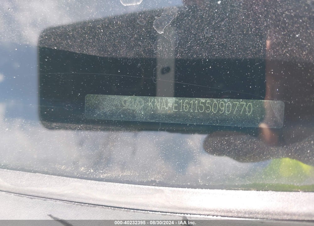 2005 KIA SPECTRA5 VIN: KNAFE161155090770
