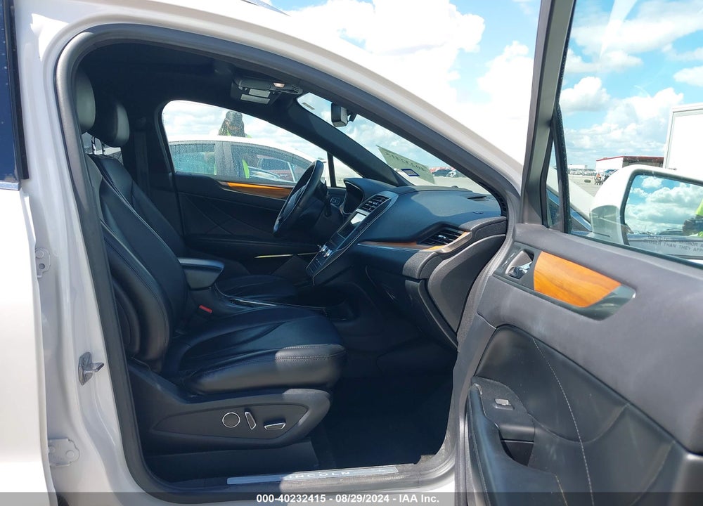 2016 LINCOLN MKC RESERVE VIN: 5LMCJ3C99GUJ12961