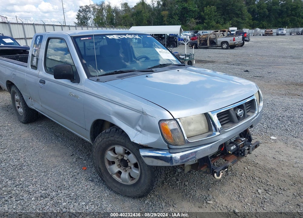 2000 NISSAN FRONTIER XE VIN: 1N6DD26S2YC393713