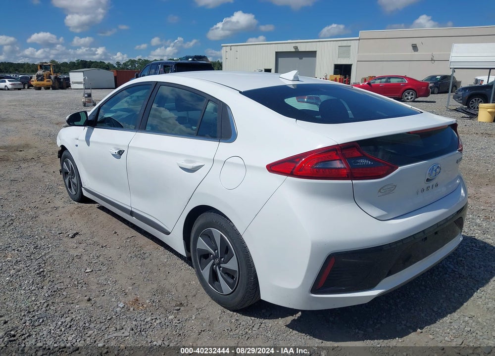 2017 HYUNDAI IONIQ HYBRID SEL VIN: KMHC75LC1HU031012
