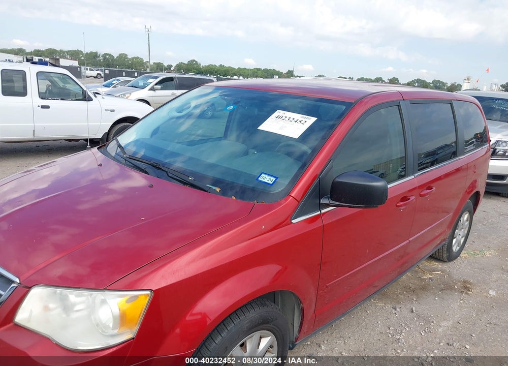 2010 CHRYSLER TOWN & COUNTRY LX VIN: 2A4RR4DE4AR240891