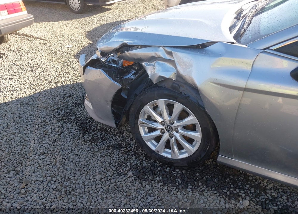 2019 TOYOTA CAMRY LE VIN: 4T1B11HK4KU209783