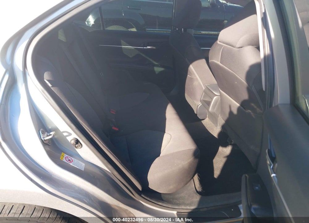2019 TOYOTA CAMRY LE VIN: 4T1B11HK4KU209783