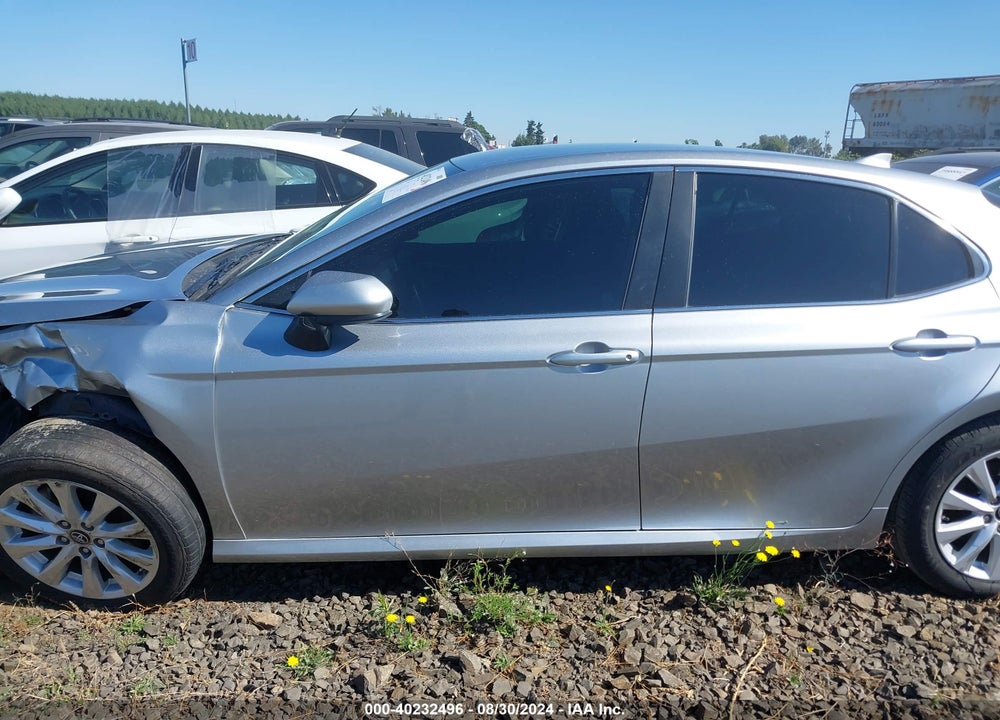 2019 TOYOTA CAMRY LE VIN: 4T1B11HK4KU209783