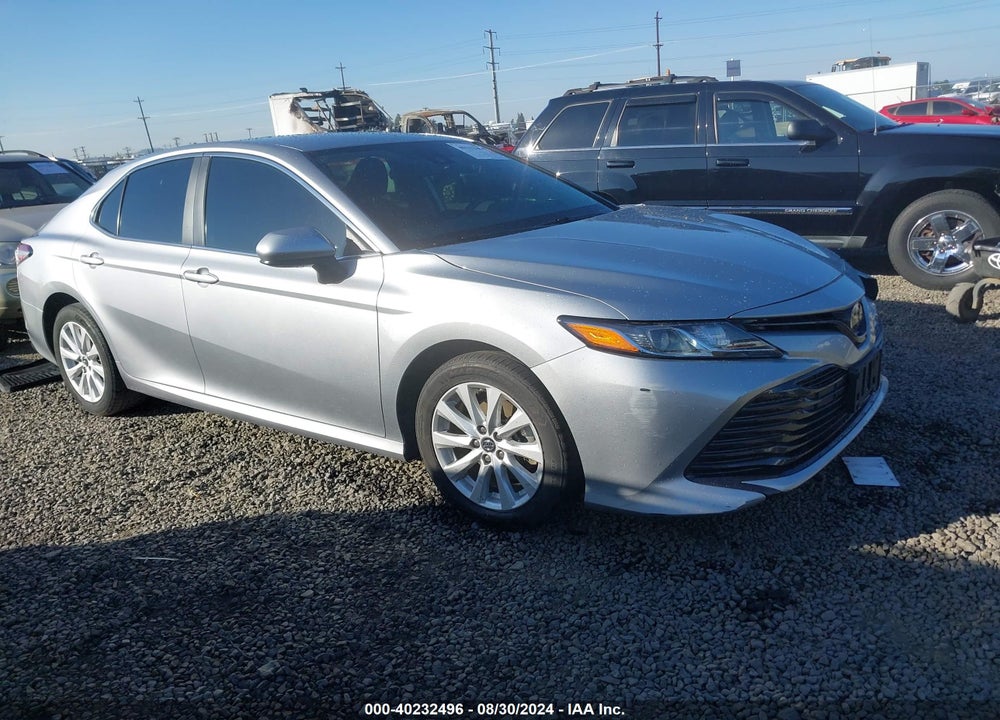 2019 TOYOTA CAMRY LE VIN: 4T1B11HK4KU209783