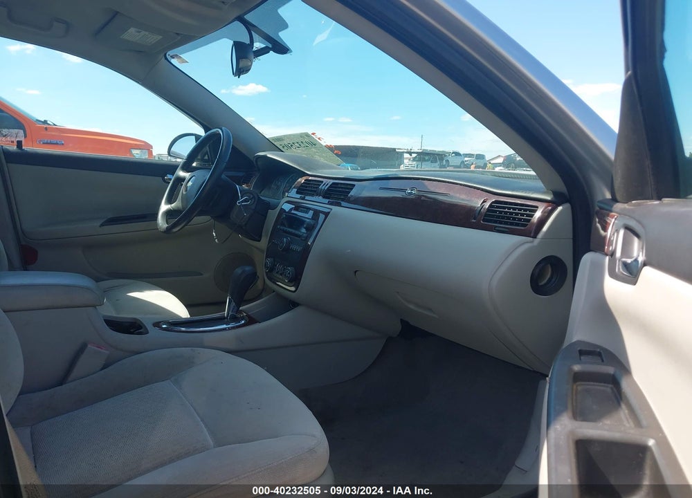 2010 CHEVROLET IMPALA LT VIN: 2G1WB5ENXA1240158