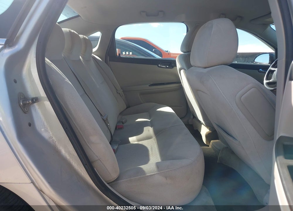 2010 CHEVROLET IMPALA LT VIN: 2G1WB5ENXA1240158