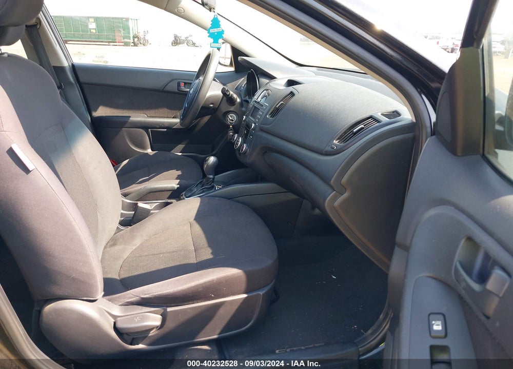 2011 KIA FORTE VIN: KNAFU4A24B5442515