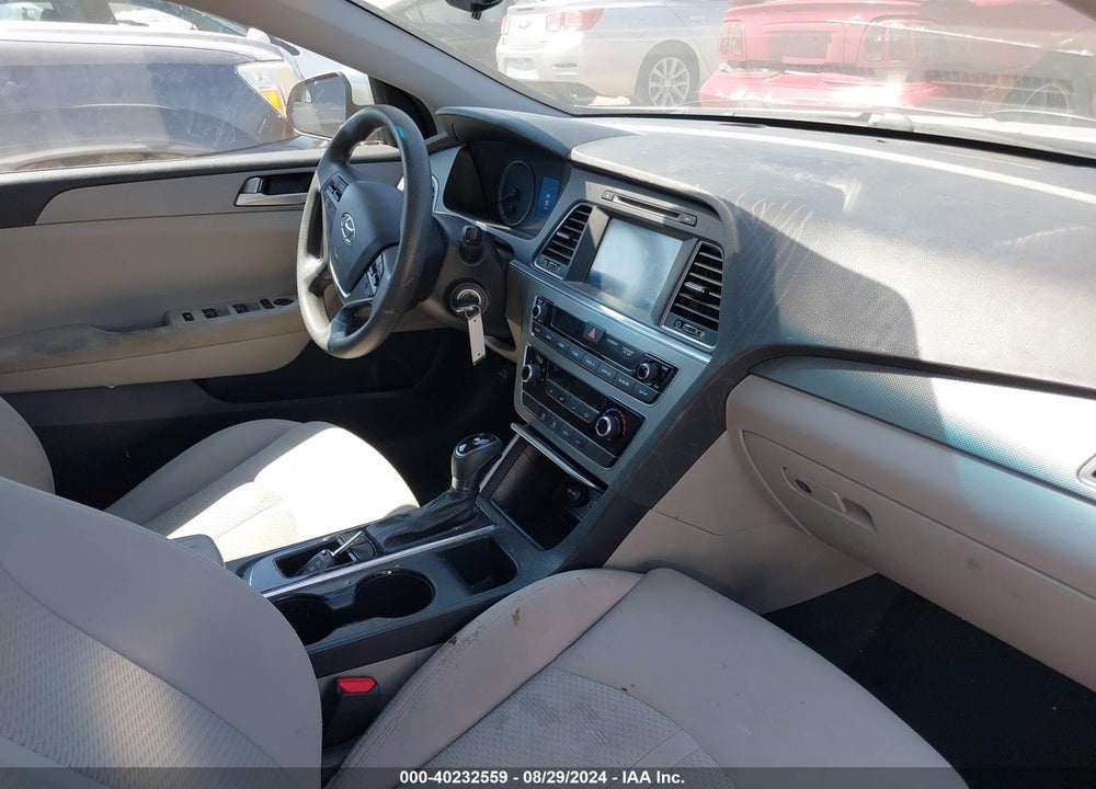 2016 HYUNDAI SONATA VIN: 5NPE24AFXGH333930