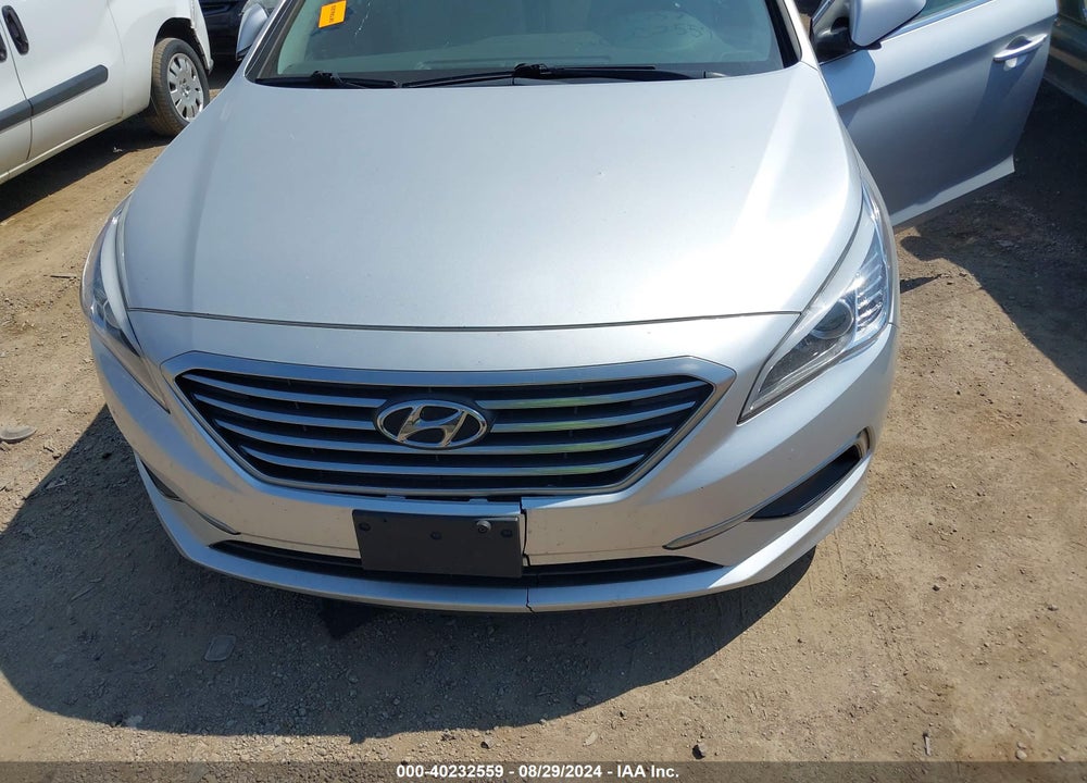 2016 HYUNDAI SONATA VIN: 5NPE24AFXGH333930
