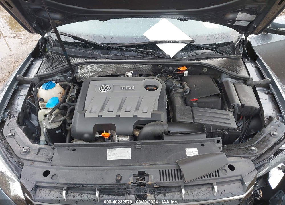 2013 VOLKSWAGEN PASSAT 2.0L TDI SE VIN: 1VWBN7A34DC130425