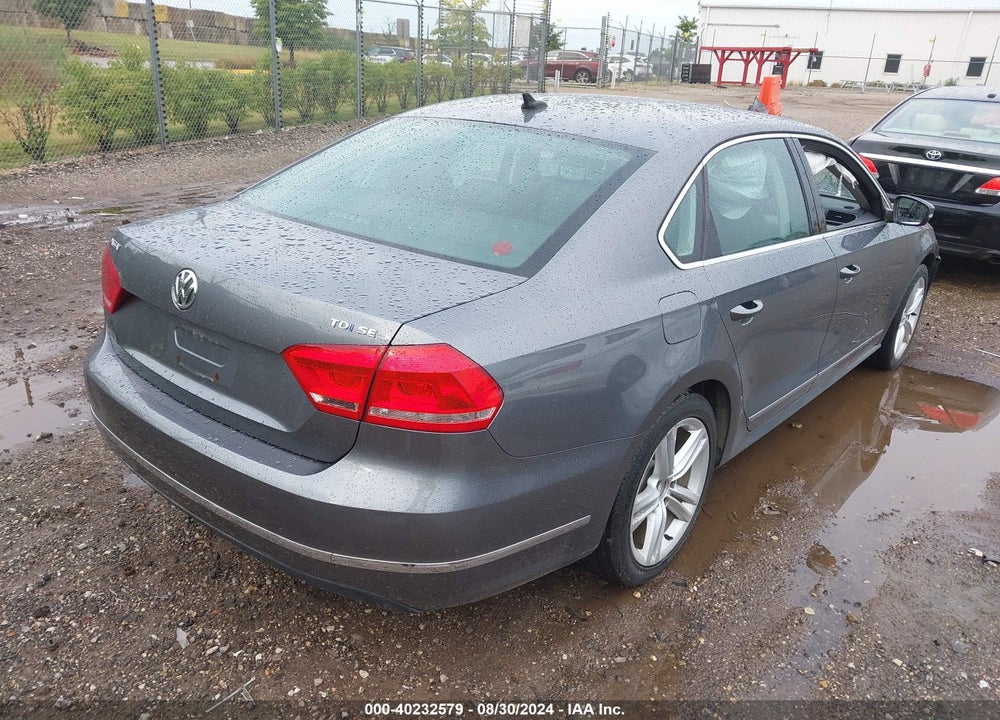 2013 VOLKSWAGEN PASSAT 2.0L TDI SE VIN: 1VWBN7A34DC130425