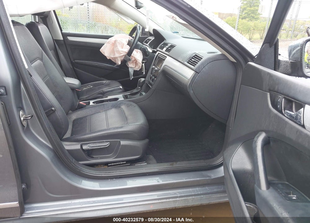 2013 VOLKSWAGEN PASSAT 2.0L TDI SE VIN: 1VWBN7A34DC130425
