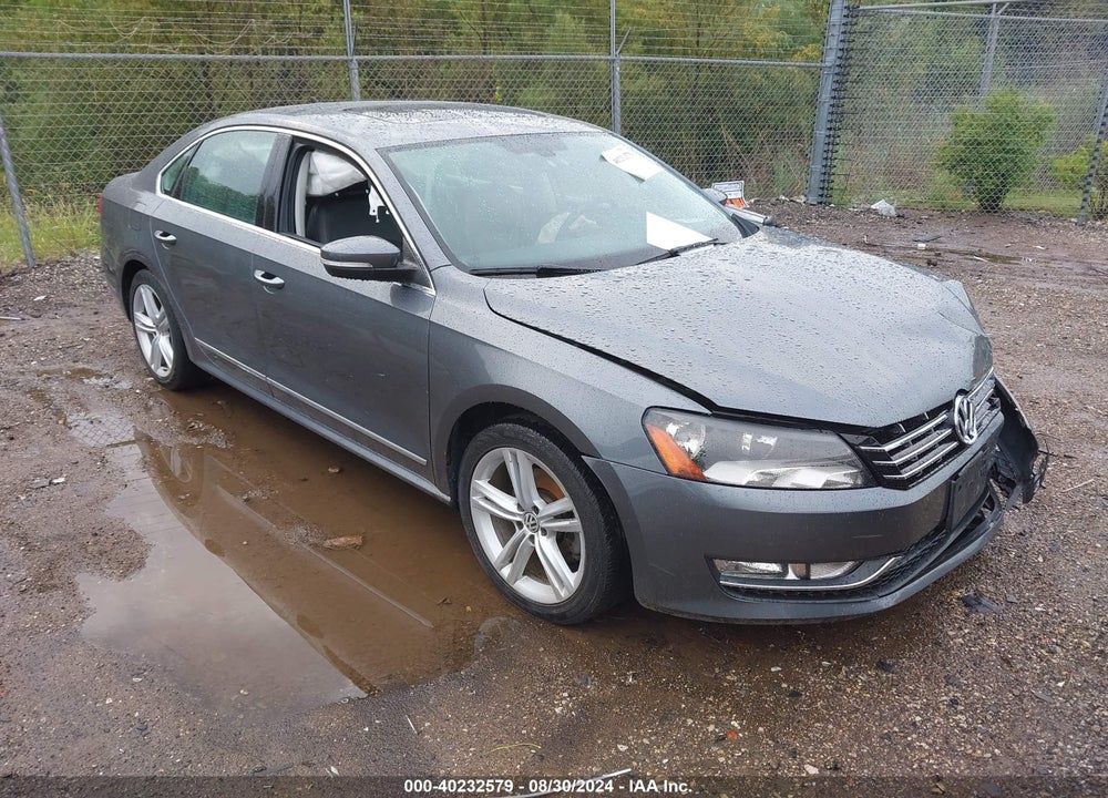 2013 VOLKSWAGEN PASSAT 2.0L TDI SE VIN: 1VWBN7A34DC130425