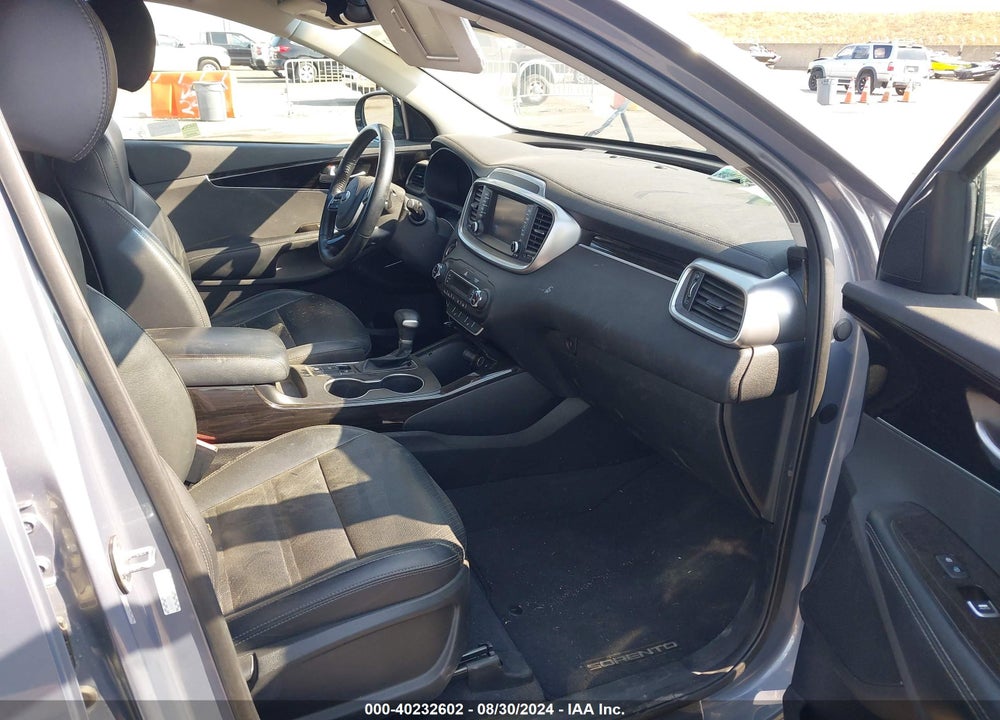2020 KIA SORENTO 3.3L EX VIN: 5XYPH4A51LG672379