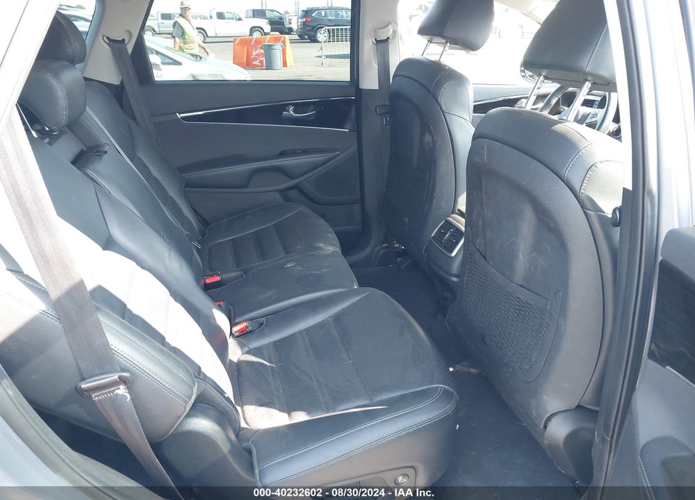 2020 KIA SORENTO 3.3L EX VIN: 5XYPH4A51LG672379