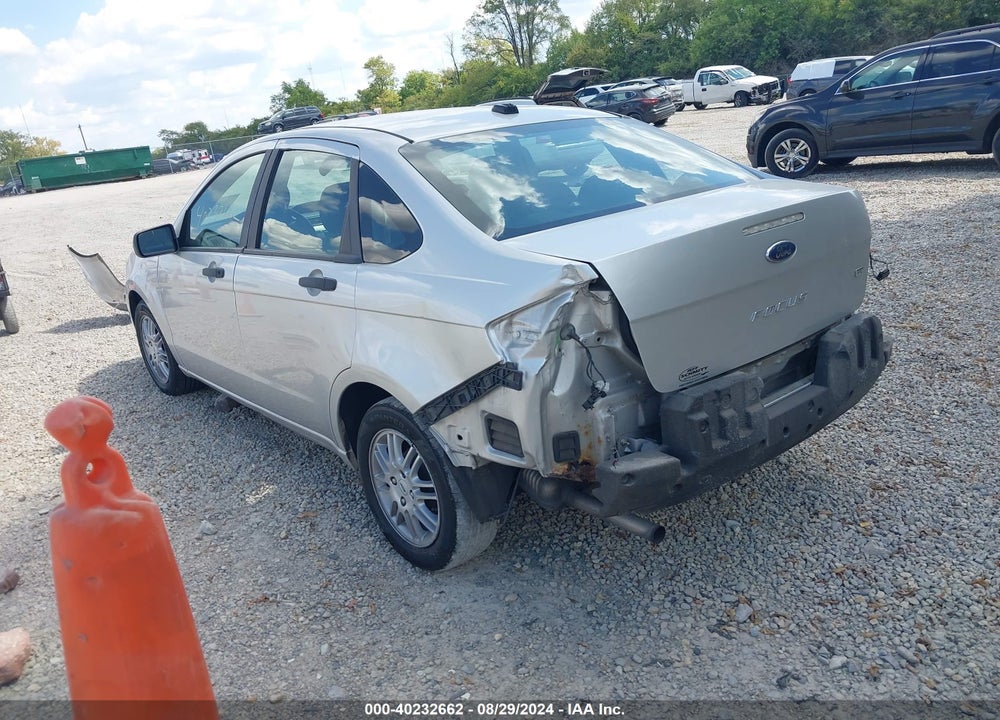 2010 FORD FOCUS SE VIN: 1FAHP3FN1AW252198