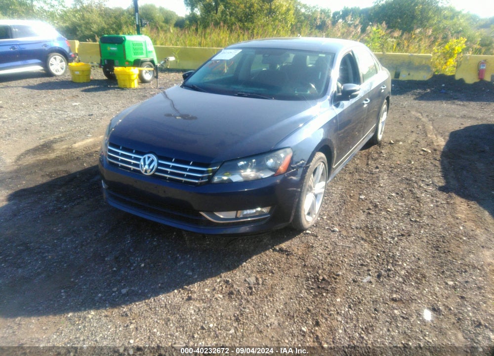 2014 VOLKSWAGEN PASSAT 2.0L TDI SE VIN: 1VWBN7A32EC029305