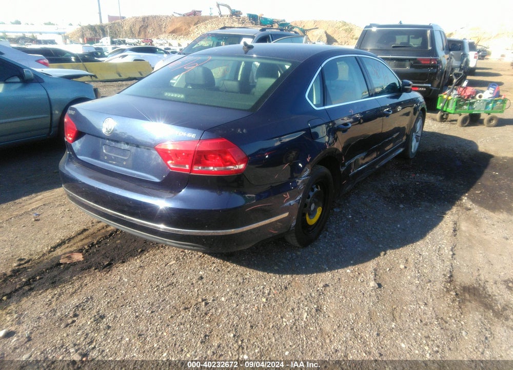 2014 VOLKSWAGEN PASSAT 2.0L TDI SE VIN: 1VWBN7A32EC029305
