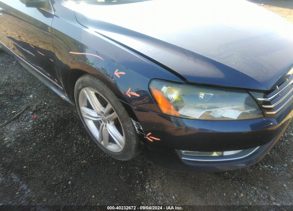 2014 VOLKSWAGEN PASSAT 2.0L TDI SE VIN: 1VWBN7A32EC029305