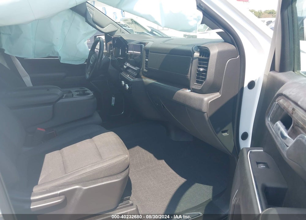 2022 GMC SIERRA 1500 4WD SHORT BOX SLE VIN: 3GTUUBED0NG615762